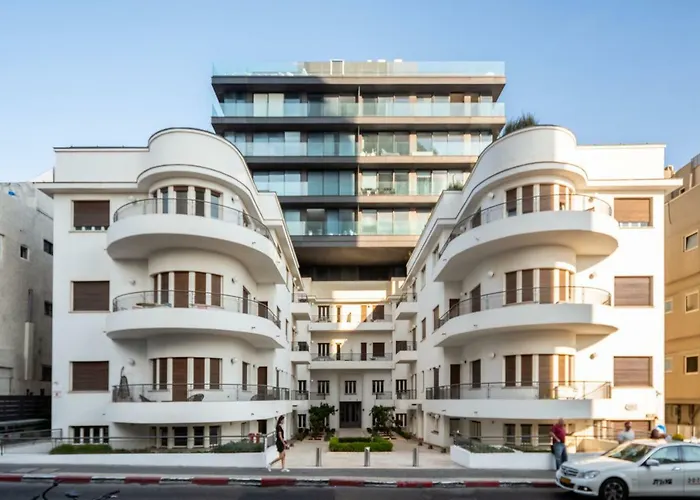 Beside The Beach W/ Balcony By Sea N\' Rent